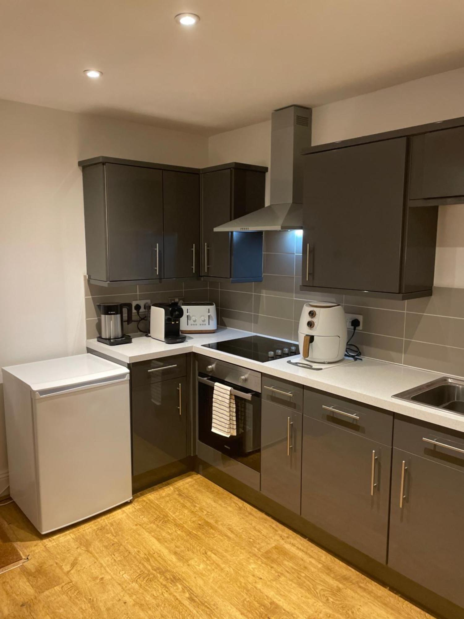 Cute 1 Bed Apartment 2 Mins From The Sea - Sleeps 4, Flat 8 The Gables, Church Street, Лайм-Реджис Екстер'єр фото